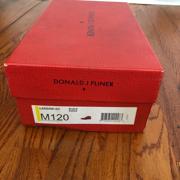 Donald Pinder Suede Chukka main image 8